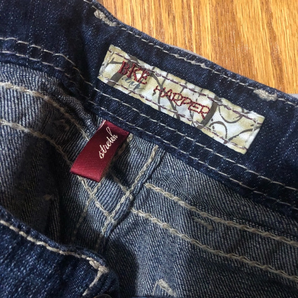 Bke Capris - image 3